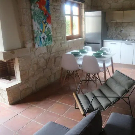 Rastoni Villas *